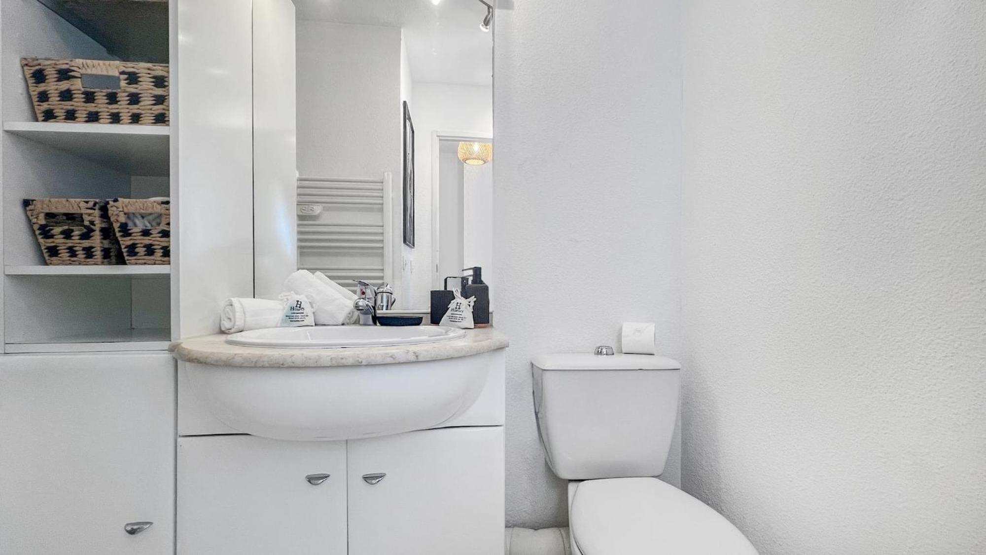 Homey Wild - Proche Gare Et Tram - Proche Centre - Balcon Prive - Parking Prive - Wifi Gratuit آنماس المظهر الخارجي الصورة
