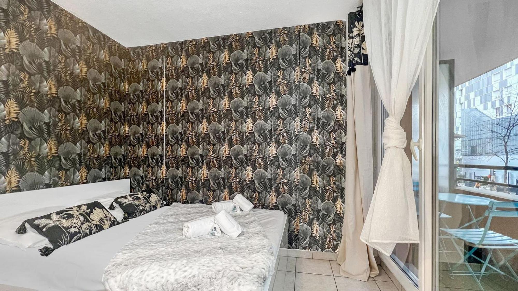 Homey Wild - Proche Gare Et Tram - Proche Centre - Balcon Prive - Parking Prive - Wifi Gratuit آنماس المظهر الخارجي الصورة